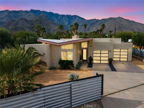 Photo of 2461 N Junipero Avenue, Palm Springs, CA 92262 (MLS # OC26000220)