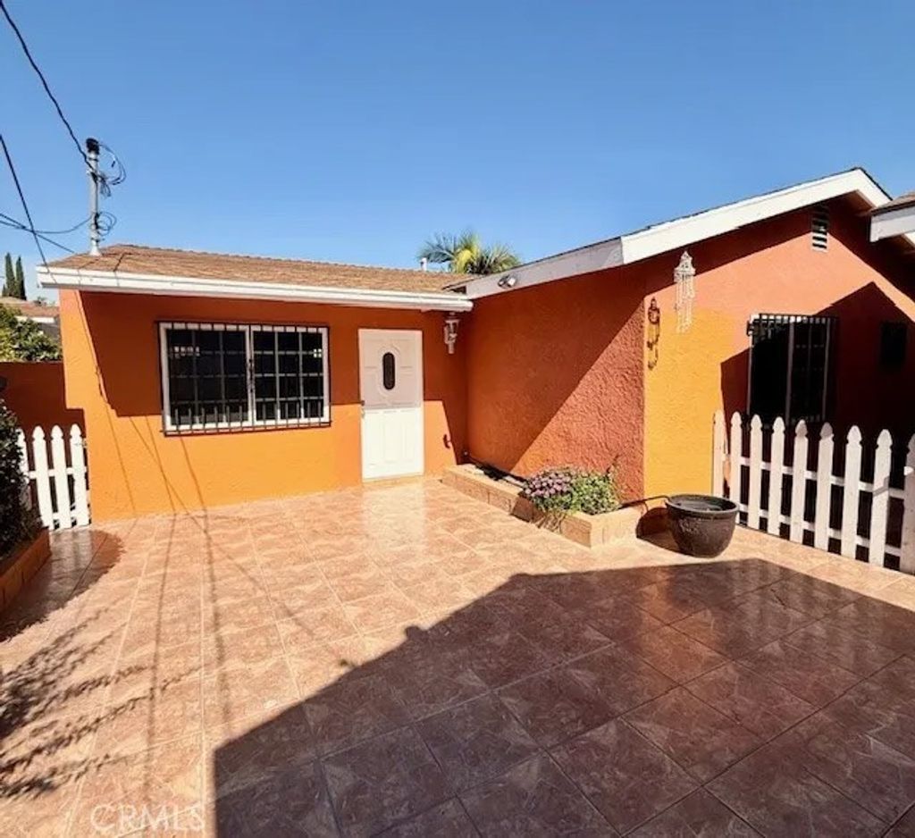 Photo of 3317 W 113th St, Inglewood, CA 90303 (MLS # RS26034218)