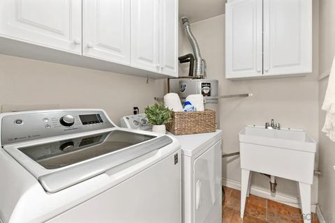 Tiny photo for 8619 Via Mallorca #C, La Jolla, CA 92037 (MLS # 250038660)