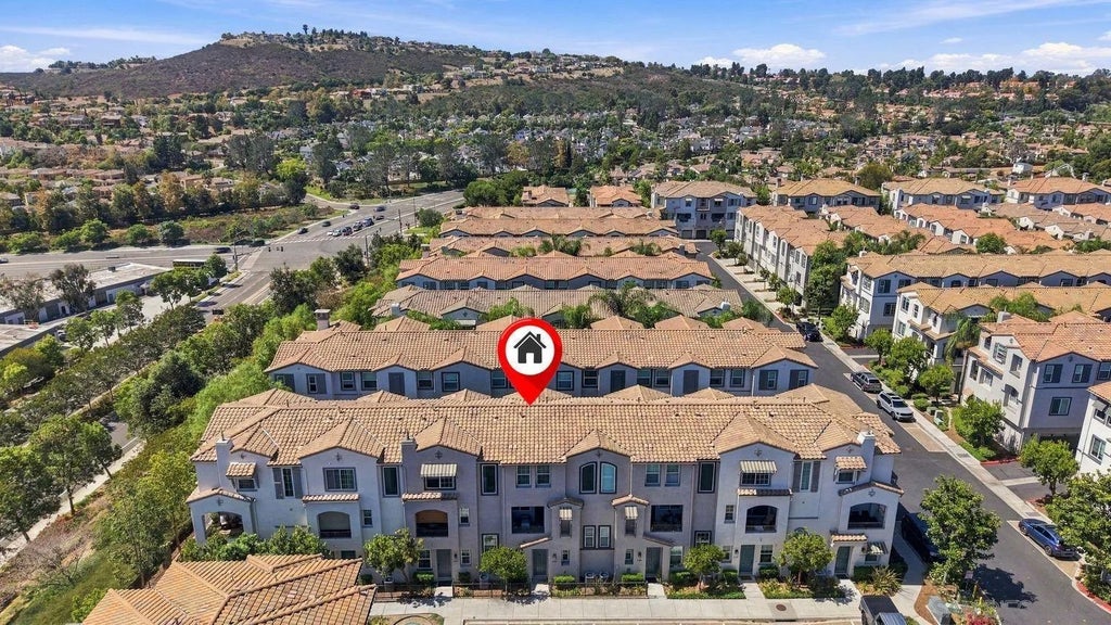 Photo of 2326 Sentinel Ln, San Marcos, CA 92078 (MLS # 260022620)