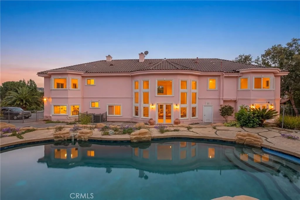 15 Maverick Lane