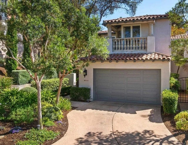 9606 Claiborne Square, La Jolla