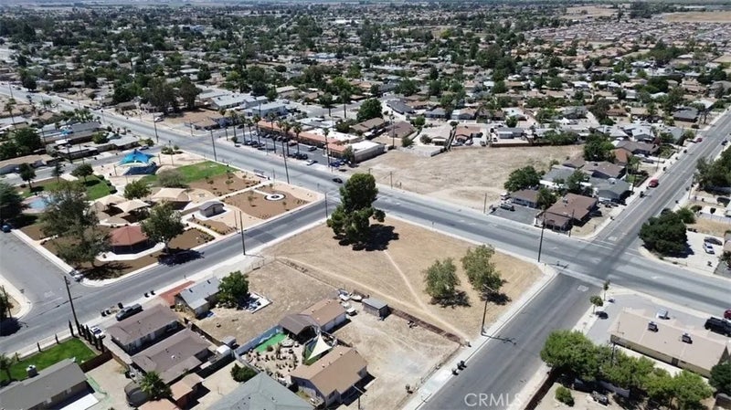 467 S Hewitt