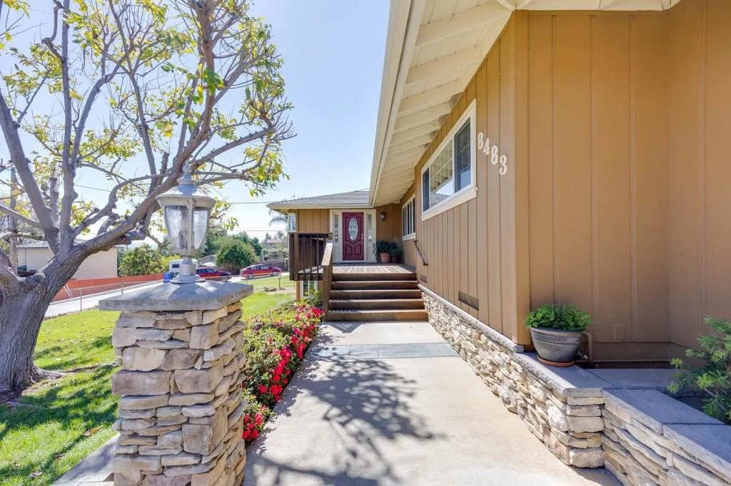 8483 Golden Ridge Road