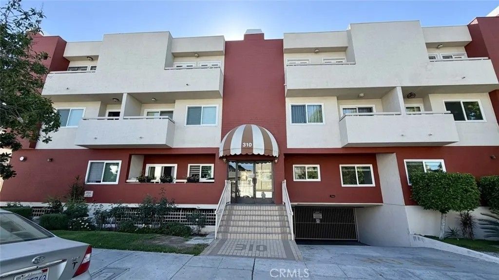 Photo of 310 E Providencia Avenue #108, Burbank, CA 91502 (MLS # GD26060141)