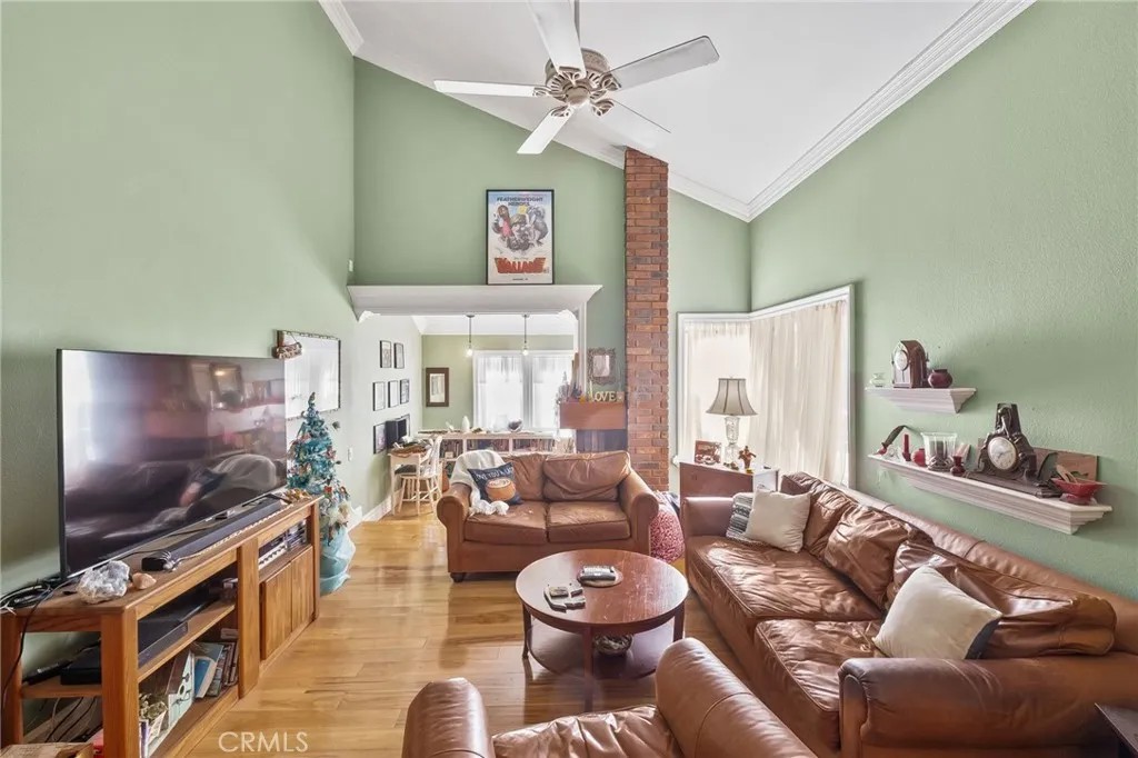 25556 La Mirada Street