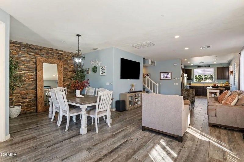 5460 Dunbar Drive