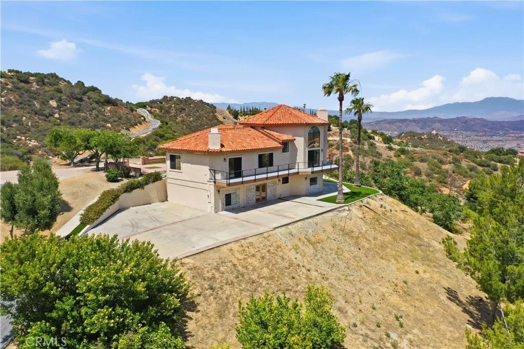 20655 Paseo Montana