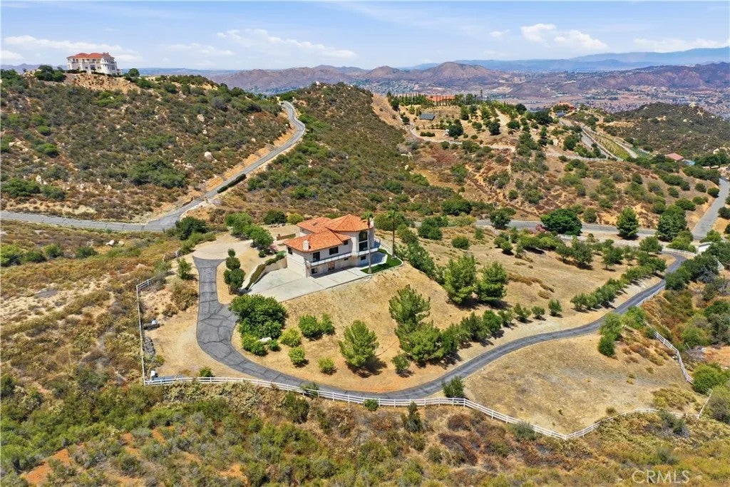 20655 Paseo Montana