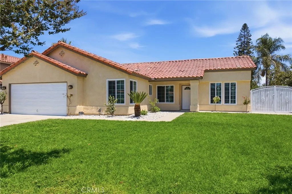 1157 S Vine