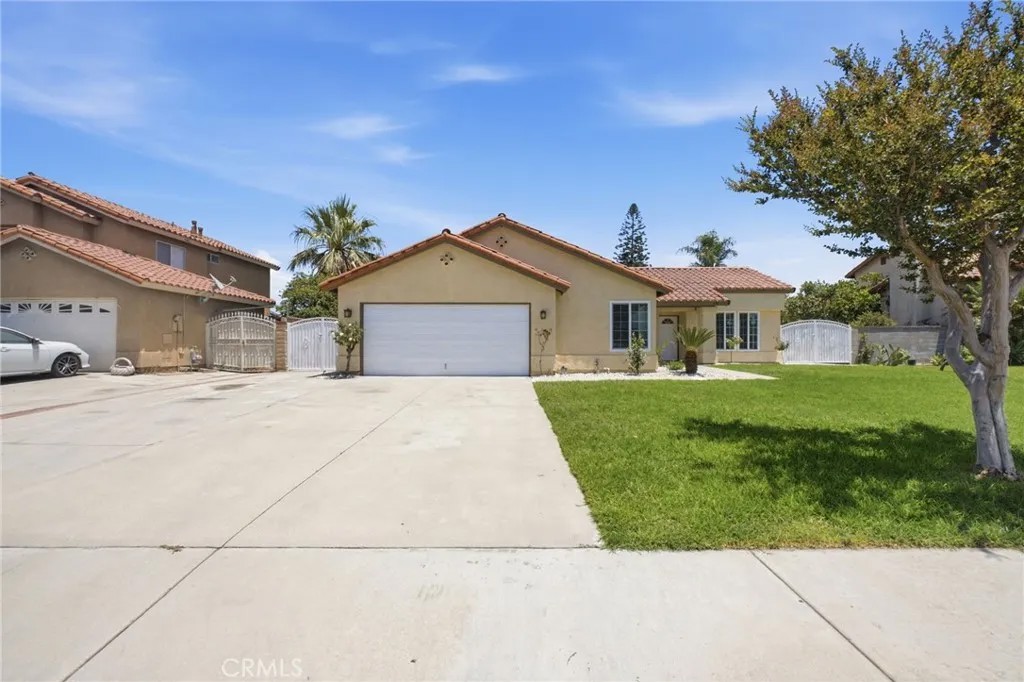 1157 S Vine
