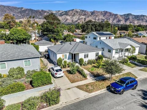 Tiny photo for 749 W Sacramento St, Altadena, CA 91001 (MLS # CV25238058)