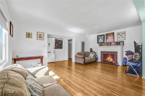 Tiny photo for 749 W Sacramento St, Altadena, CA 91001 (MLS # CV25238058)