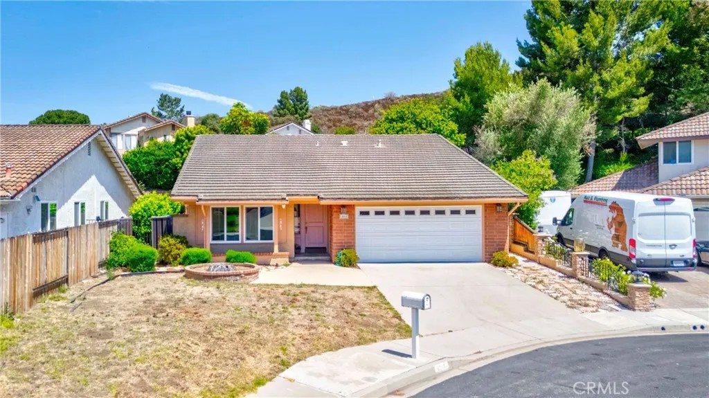 404 Continental Ct