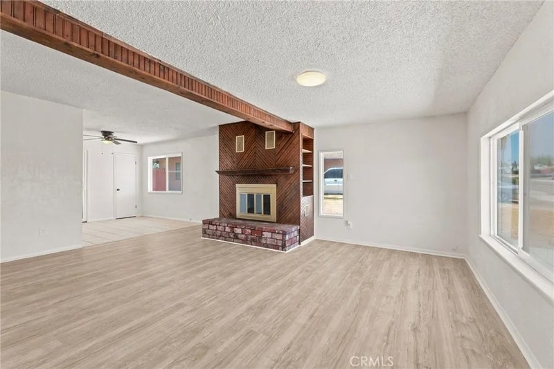 1148 E Virginia Way