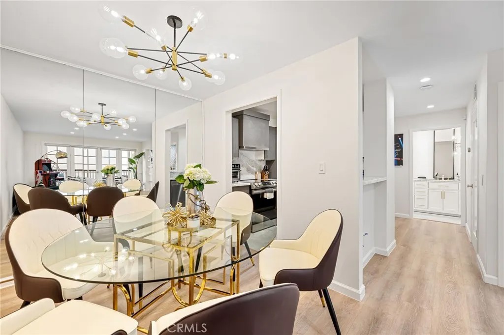 906 N Doheny Drive 318