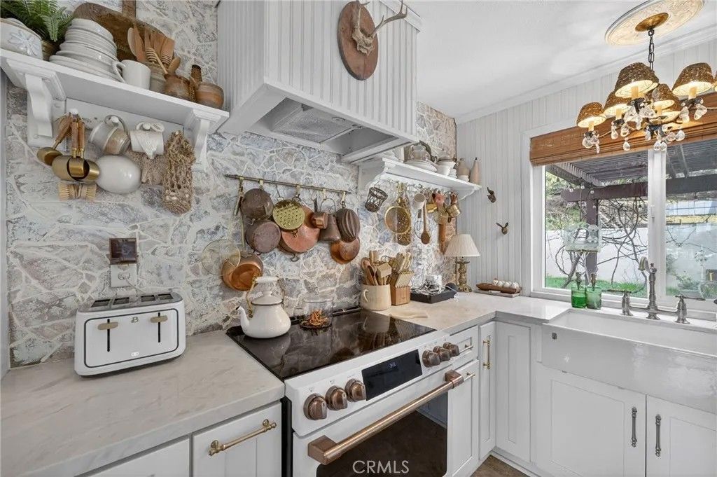 Photo of 29737 Calle Palmas, Temecula, CA 92591 (MLS # SW26129413)
