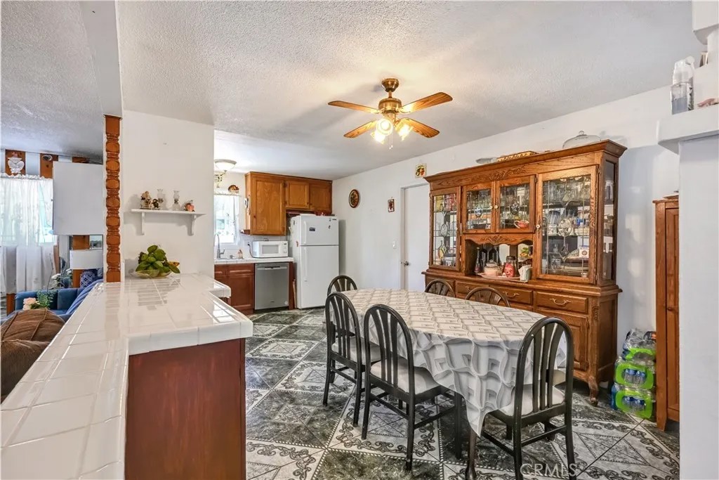 6422 Santa Rita
