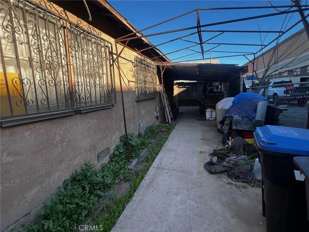 Photo of 111 N Belle Avenue, Corona, CA 92882 (MLS # IV26012936)