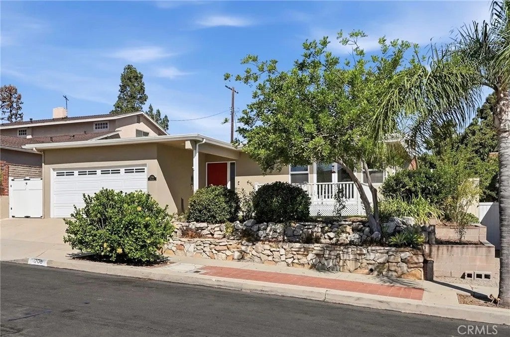 1706 Miracosta