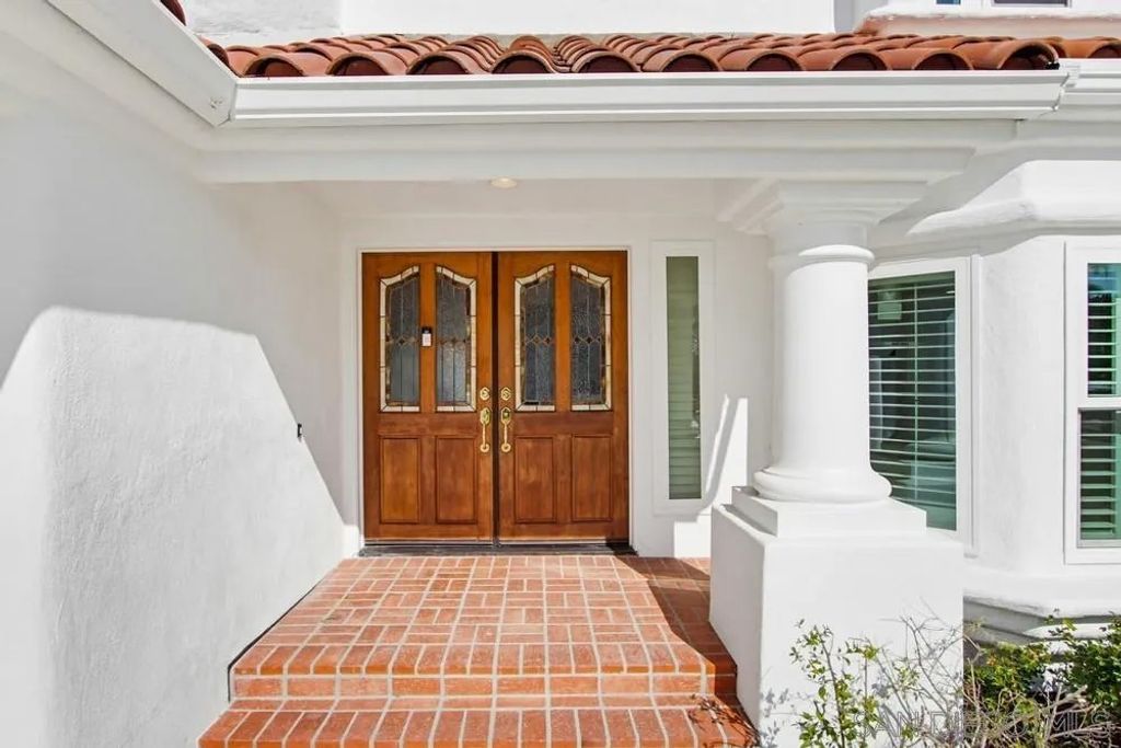 Photo of 12316 Avenida Consentido, San Diego, CA 92128 (MLS # 260005211)