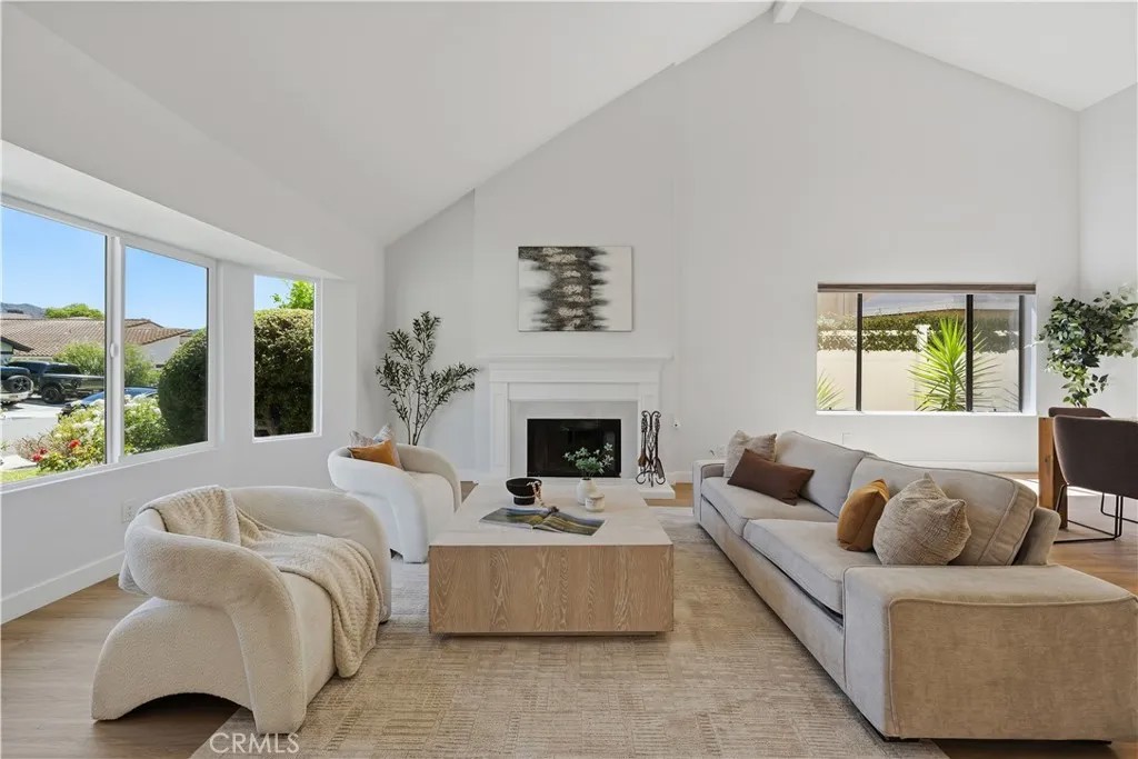 29033 Hollow Oak Court