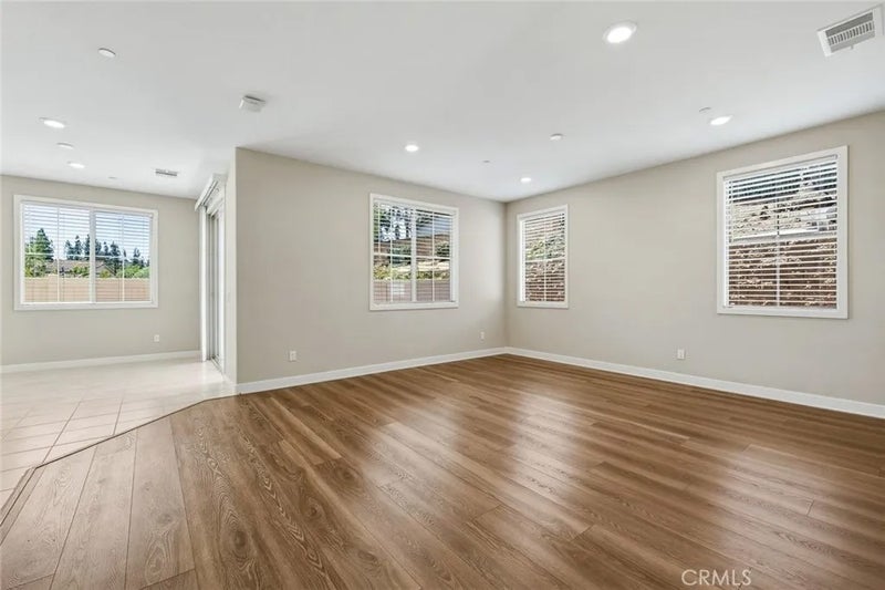 16 Greensboro Ct