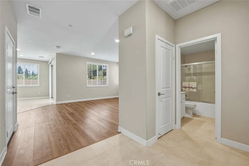 16 Greensboro Ct