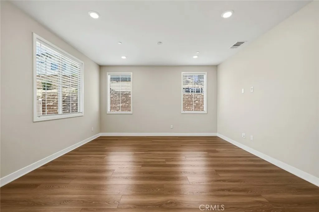 16 Greensboro Ct