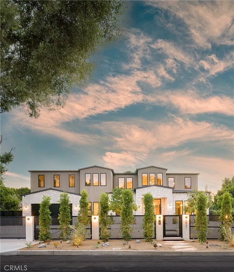 Photo of 5421 Bothwell RD, Tarzana, CA 91356 (MLS # SR26099697)