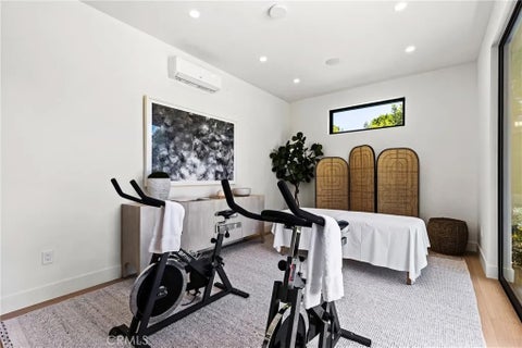 Tiny photo for 5421 Bothwell RD, Tarzana, CA 91356 (MLS # SR26099697)