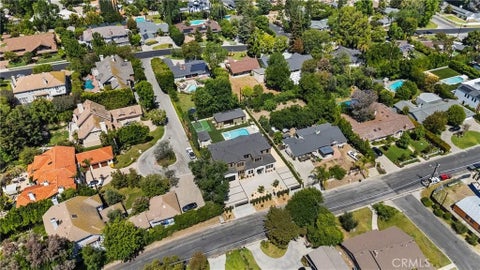 Tiny photo for 5421 Bothwell RD, Tarzana, CA 91356 (MLS # SR26099697)
