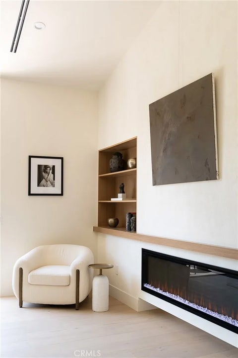 Tiny photo for 5421 Bothwell RD, Tarzana, CA 91356 (MLS # SR26099697)