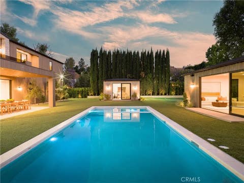 Tiny photo for 5421 Bothwell RD, Tarzana, CA 91356 (MLS # SR26099697)