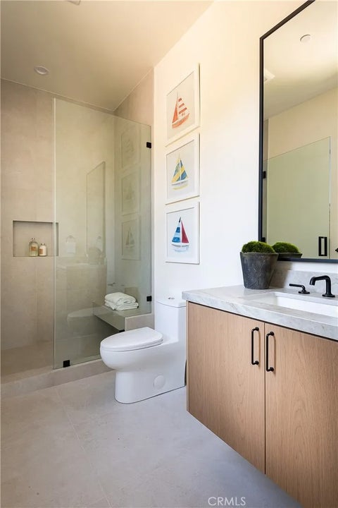 Tiny photo for 5421 Bothwell RD, Tarzana, CA 91356 (MLS # SR26099697)