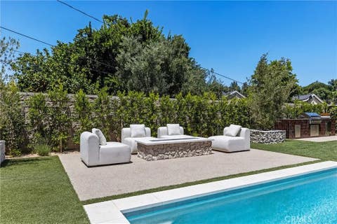 Tiny photo for 5421 Bothwell RD, Tarzana, CA 91356 (MLS # SR26099697)