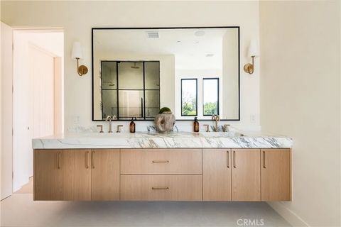 Tiny photo for 5421 Bothwell RD, Tarzana, CA 91356 (MLS # SR26099697)