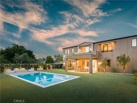 Tiny photo for 5421 Bothwell RD, Tarzana, CA 91356 (MLS # SR26099697)