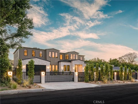 Tiny photo for 5421 Bothwell RD, Tarzana, CA 91356 (MLS # SR26099697)