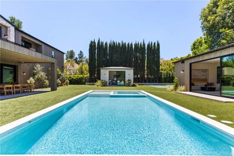 Tiny photo for 5421 Bothwell RD, Tarzana, CA 91356 (MLS # SR26099697)