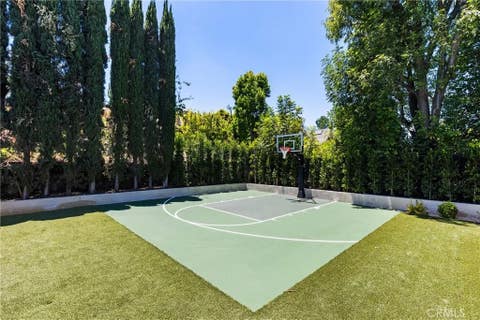 Tiny photo for 5421 Bothwell RD, Tarzana, CA 91356 (MLS # SR26099697)