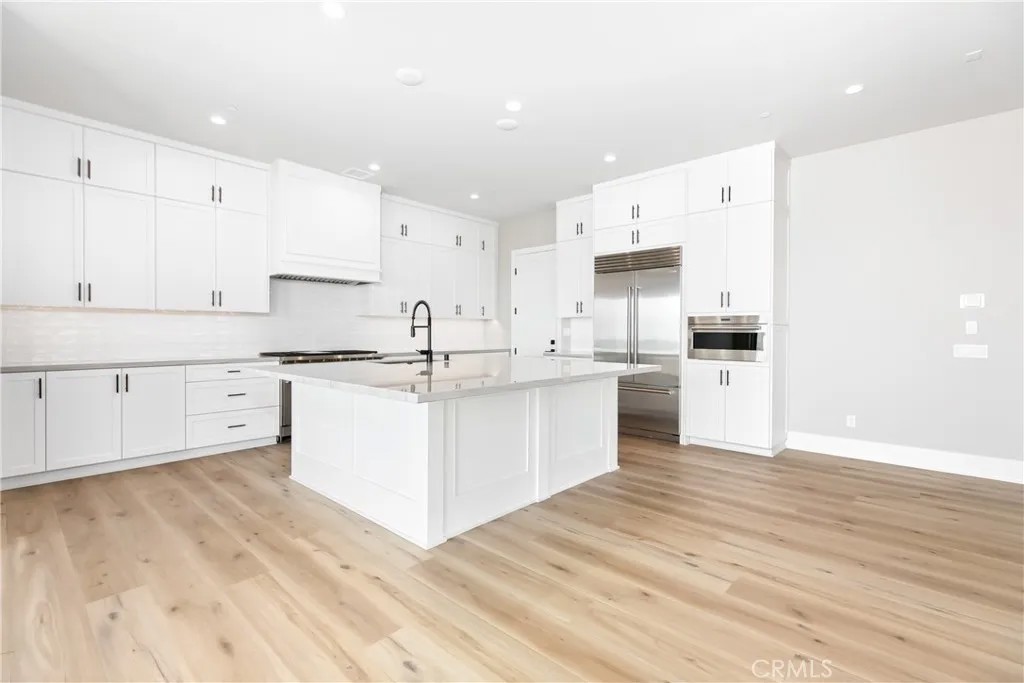 127 Oakstone