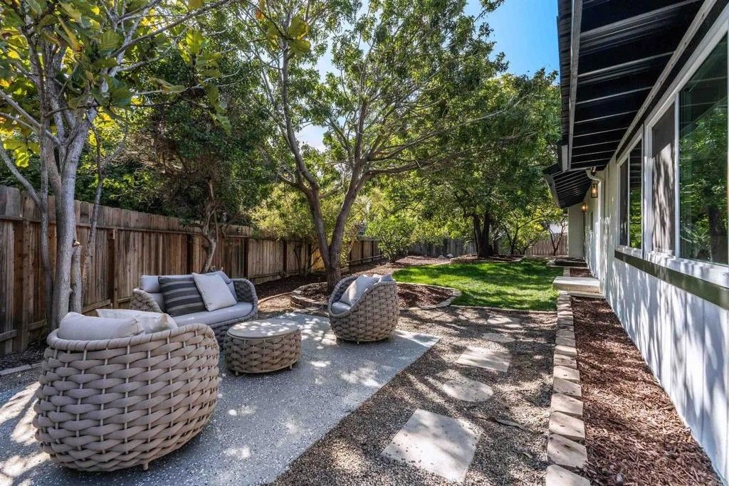 Photo of 2275 Ivy Road, Oceanside, CA 92054 (MLS # NDP2510461)