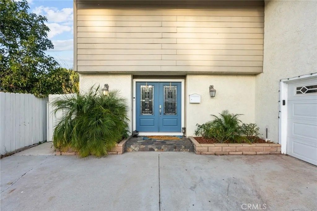 Photo of 27466 Annette Jo Cir, Saugus, CA 91350 (MLS # SR26023128)