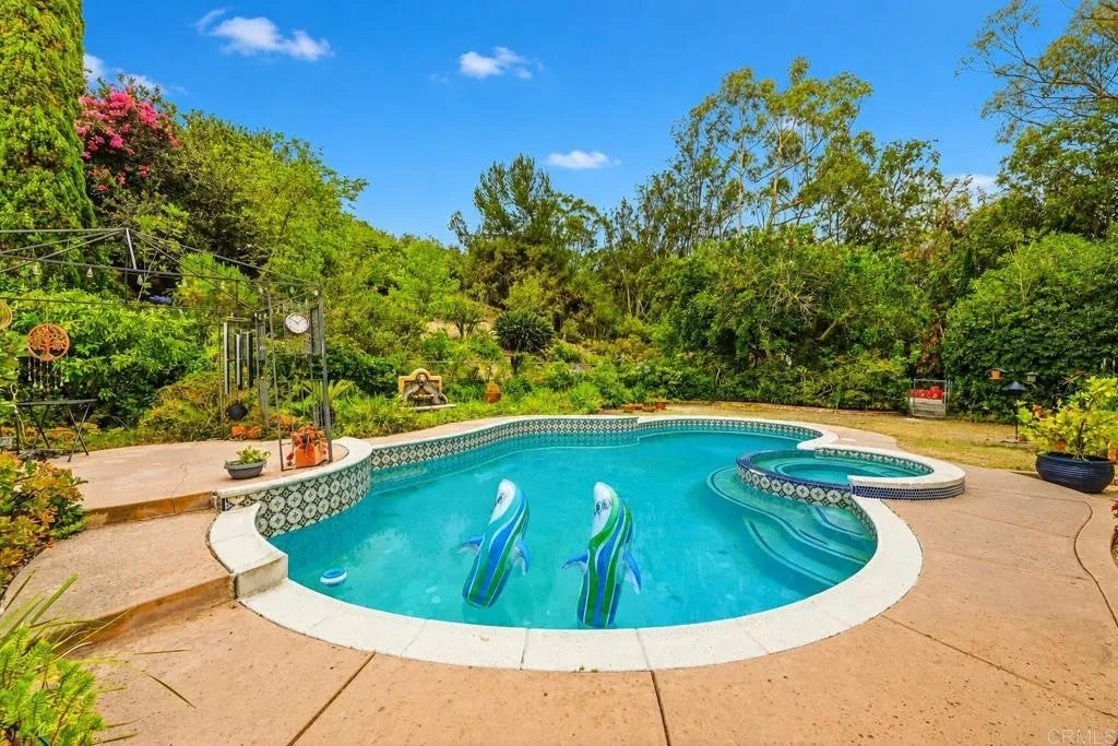 3679 Cameo Dr