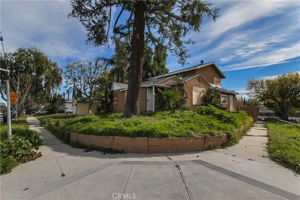 Photo of 19448 Kittridge, Reseda, CA 91335 (MLS # SR26015164)