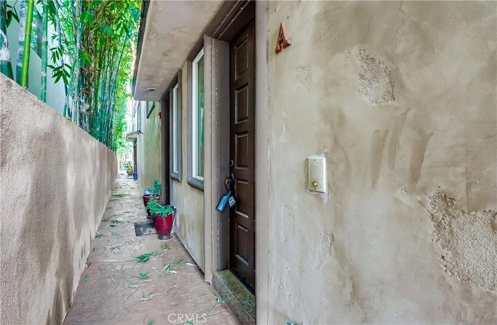 Photo of 623 Aviation Way #C, Manhattan Beach, CA 90266 (MLS # SB25252715)