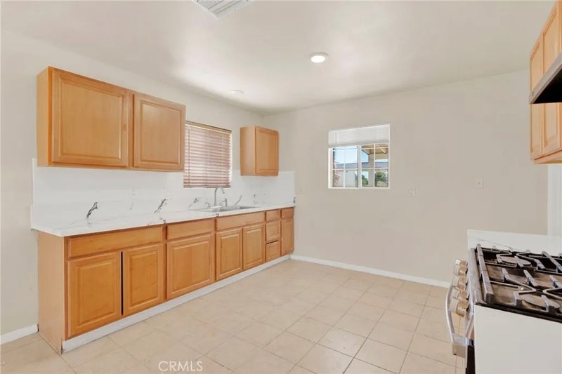 440 Lillian