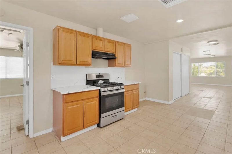 440 Lillian