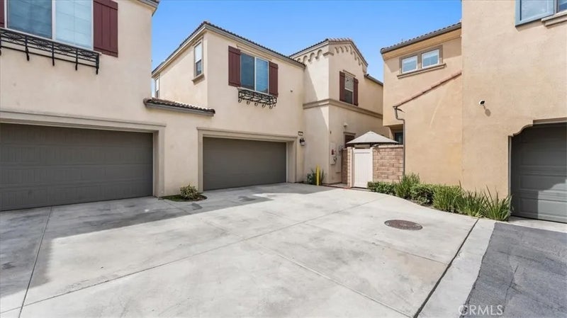 805 Cranberry Way
